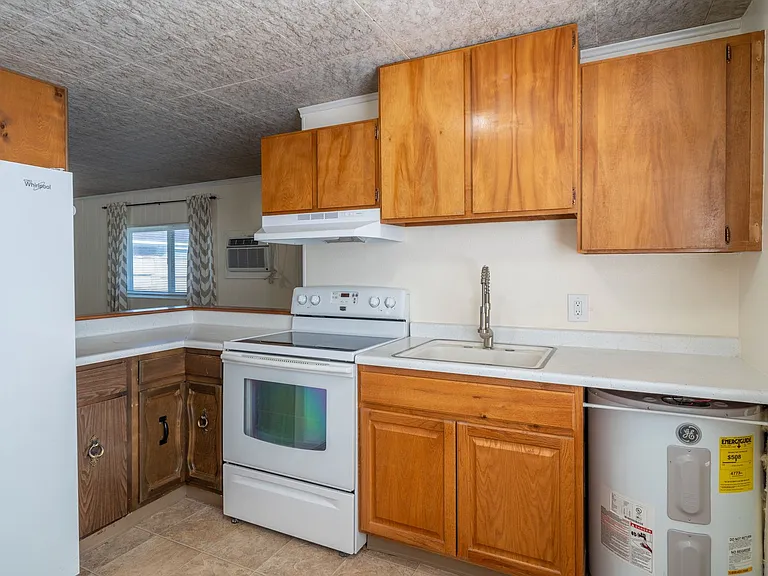 1032 W Cascade Ave — Photo 10