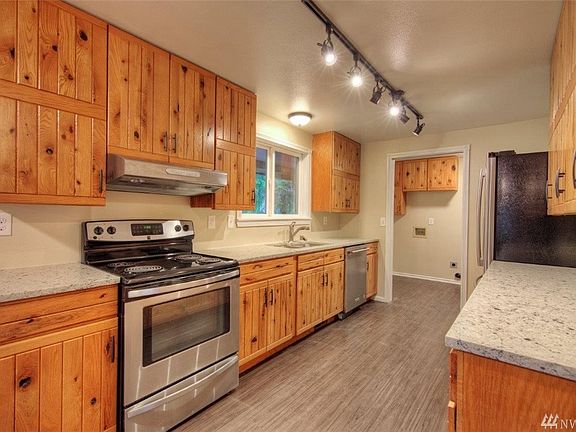 3rd image of 23215 145th St E