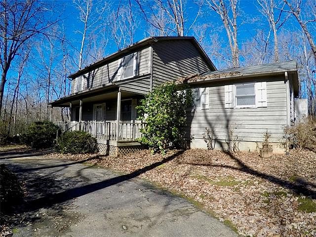 1st image of 427 17th Avenue Dr NE