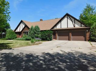 2309 19th St SW, Minot, ND 58701