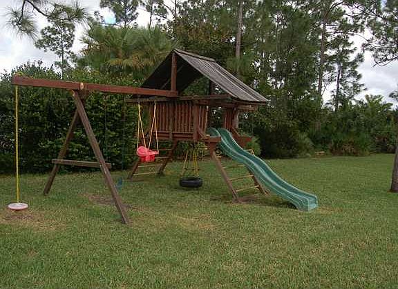 Home For Sale In Locks Landing