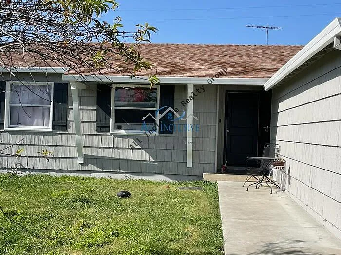 5221 Planet Pkwy — Photo 3
