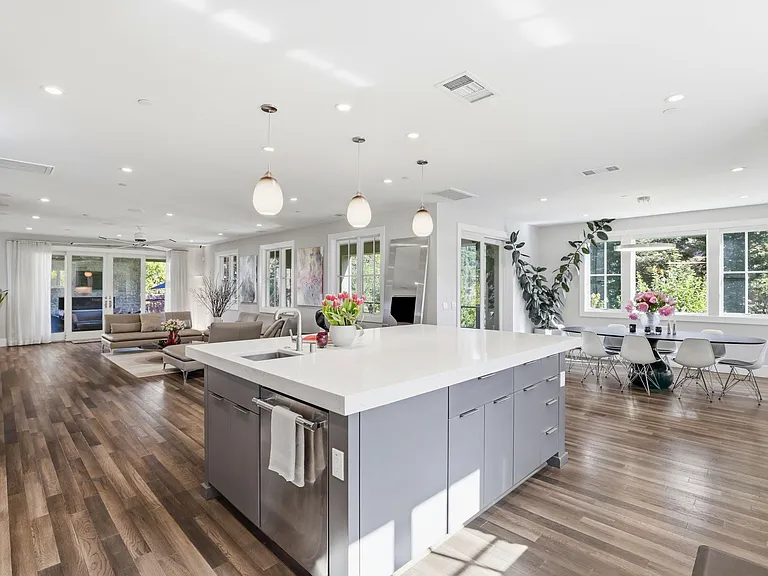 115 Sisters Ct — Photo 10