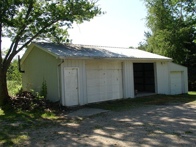 2nd image of 2280 Lake Galion Rd E