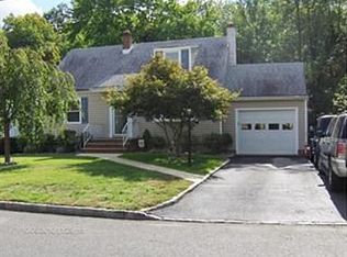206 Glenside Pl, North Plainfield, NJ 07060