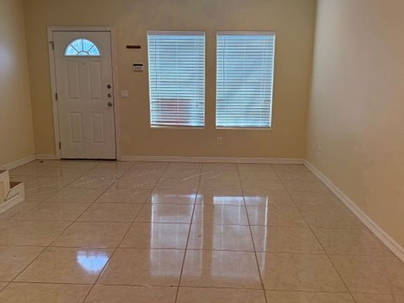 3rd image of 700 Sunset Dr Unit 106