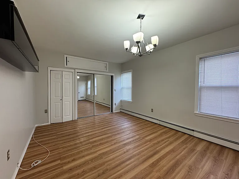 722 Adams St #2 — Photo 10