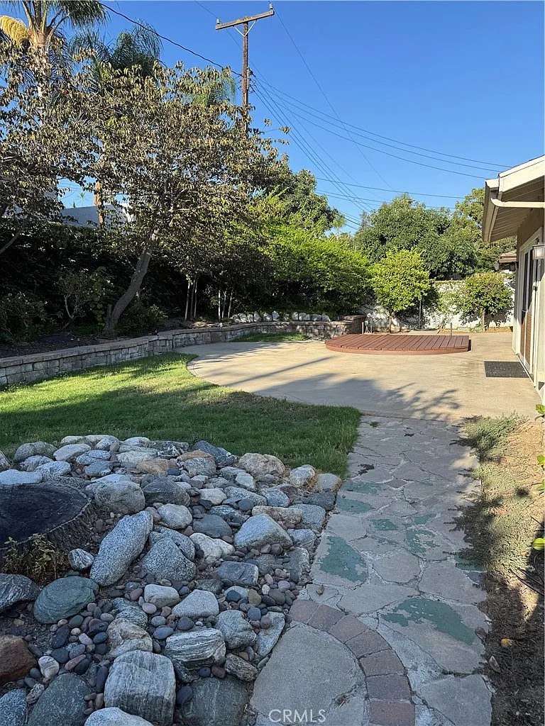 3 bed, 1475 sqft, $3,750 — Photo 3