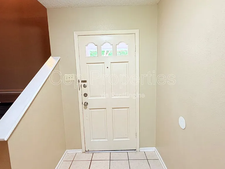 811 Jackson Keller Rd #3 — Photo 3