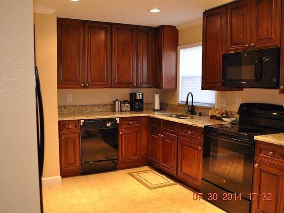 4th image of 7210 N Manhattan Ave APT 1314