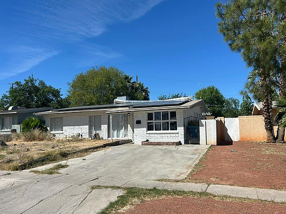 2nd image of 1913 Houston Dr