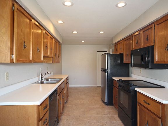 4th image of 28303 Sound View Dr S APT 110