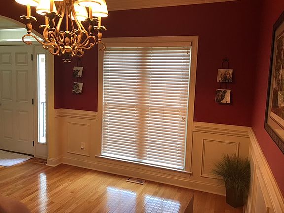 3rd image of 1701 Forest Lake Dr