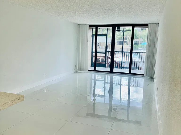 9 Royal Palm Way #102 — Photo 9