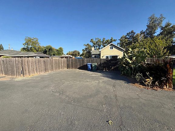 4th image of 6502 Filbert Ave #B