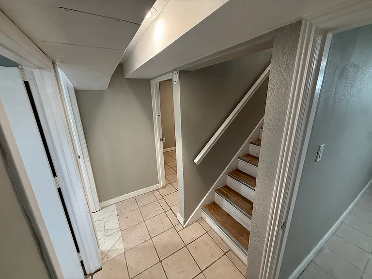 1372 W Glenrose Dr — Photo 10