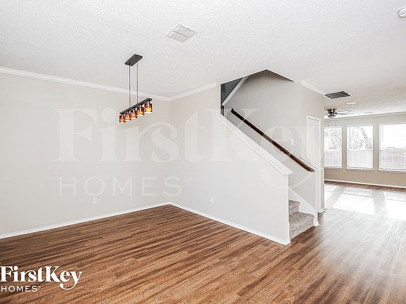 2nd image of 4713 Palm Ridge Dr