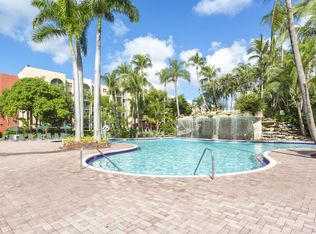 860 NW 97th St, Miami, FL 33150