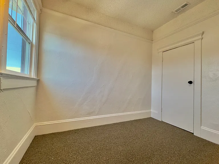 3647 West St — Photo 40