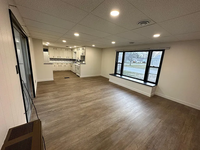 1504 Keith Dr NE — Photo 6