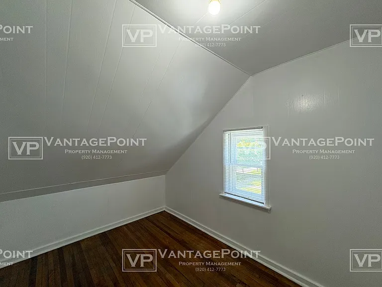 1163 McCormick St — Photo 11