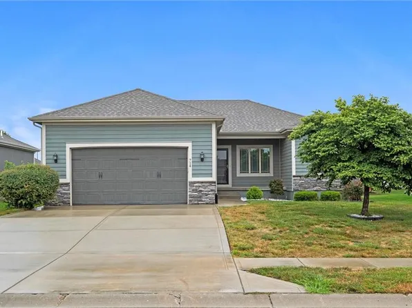 714 Gamma Grass Pl, Raymore, MO 64083