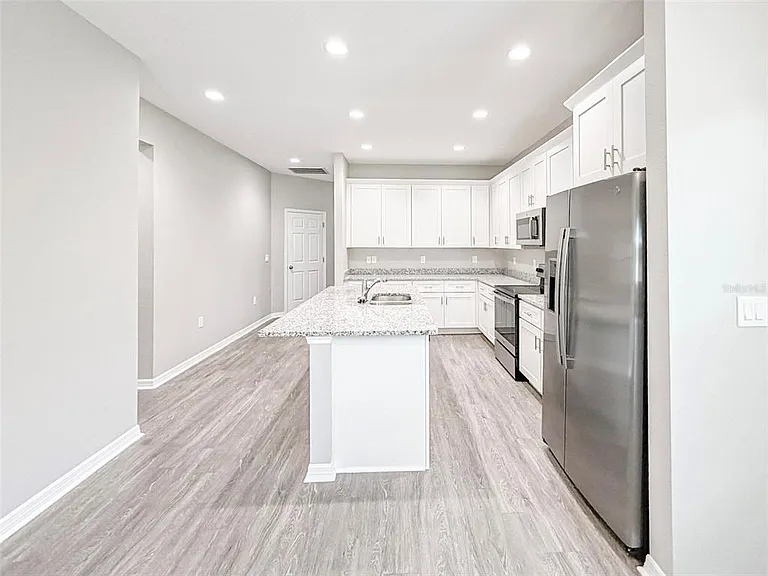 3376 Cup Dr — Photo 4