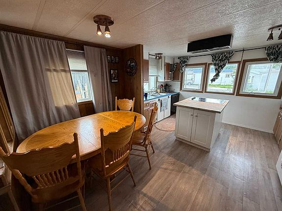 4th image of 133 Jarvis St #349