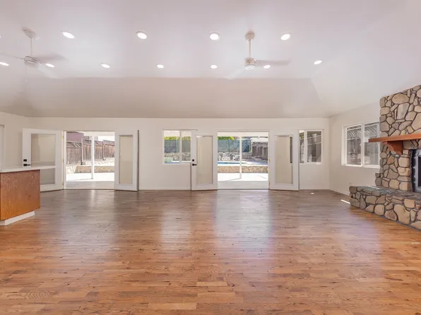 304 El Conejo Dr, Ojai, CA 93023