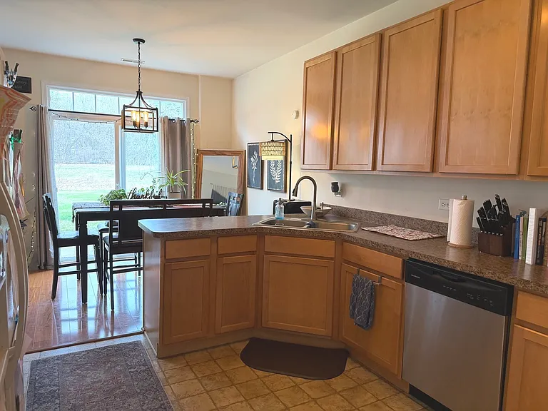 2554 Evergreen Cir #2554 — Photo 3