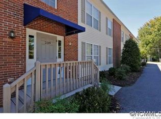 239D Camelot Dr, Waynesville, NC 28786