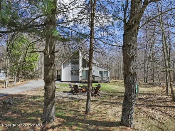 74 Mildred Dr, Gouldsboro, PA 18424