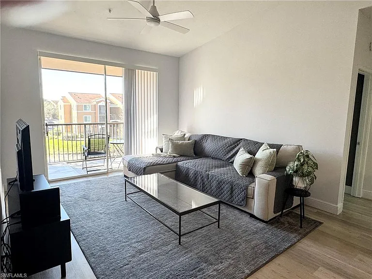 1190 Reserve Way #304 — Photo 4