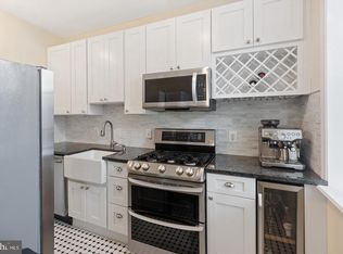 2129 Walnut St APT 3, Philadelphia, PA 19103