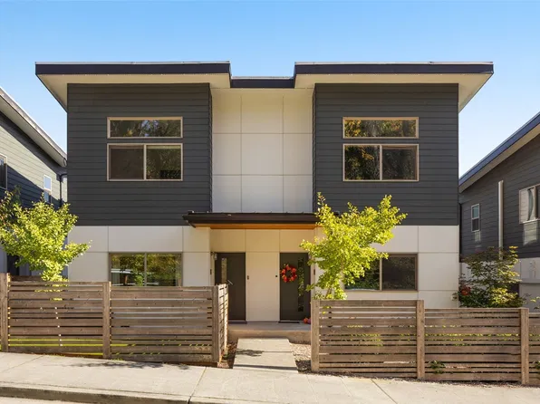 8704 42nd Avenue S, Seattle, WA 98118