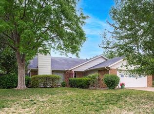2116 Santa Fe Trl, Grapevine, TX 76051