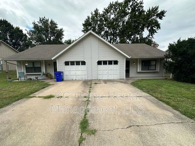 112 SE Greystone Dr, Lees Summit, MO, 64063