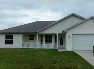 692 SW Sareta Ave, Port Saint Lucie, FL 34953