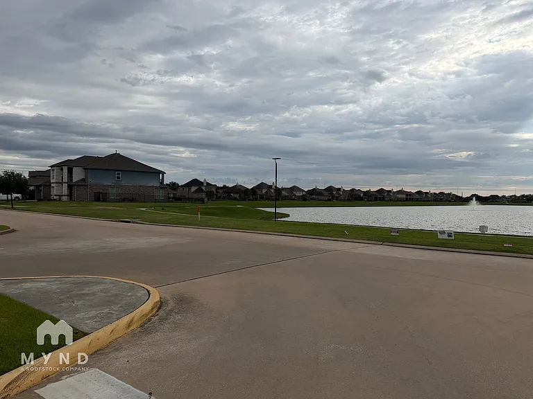 16034 Jordan Meadow Way — Photo 29