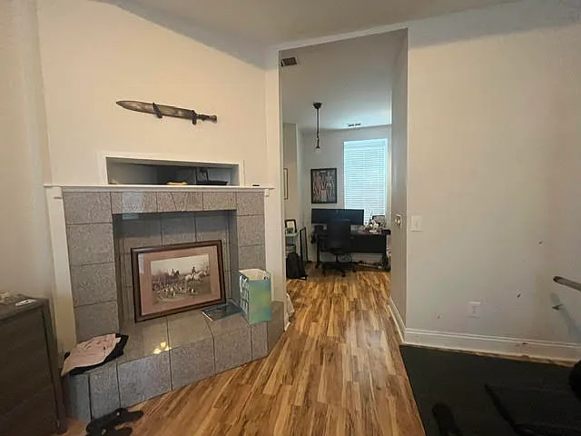 1335 E Washington St — Photo 12