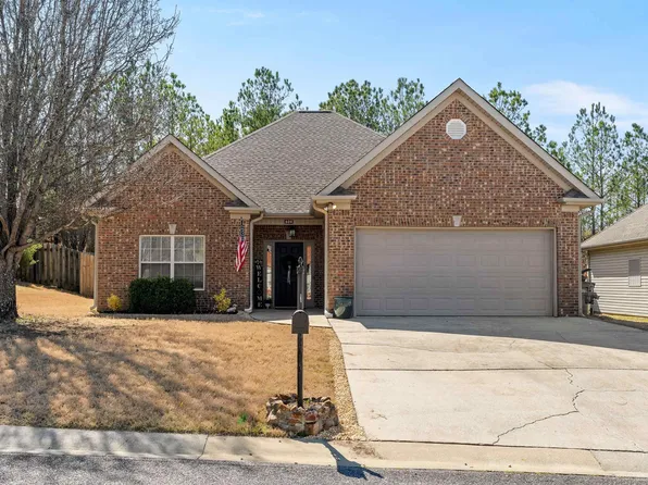 604 Waterford Ln, Calera, AL 35040