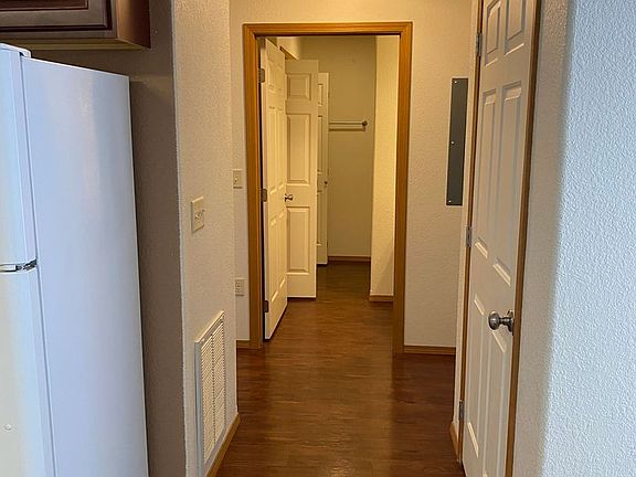 5th image of 509 Sixteen Avenue Cir NE #2