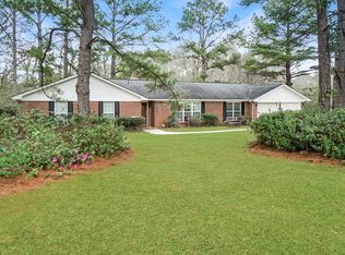 105 Carriage Ln, Sylvester, GA 31791