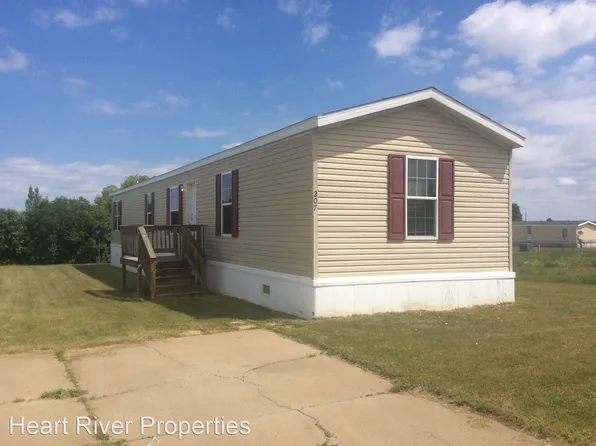 207 East St, Dickinson, ND 58601