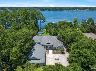 7688 Clarke St, Navarre, FL 32566