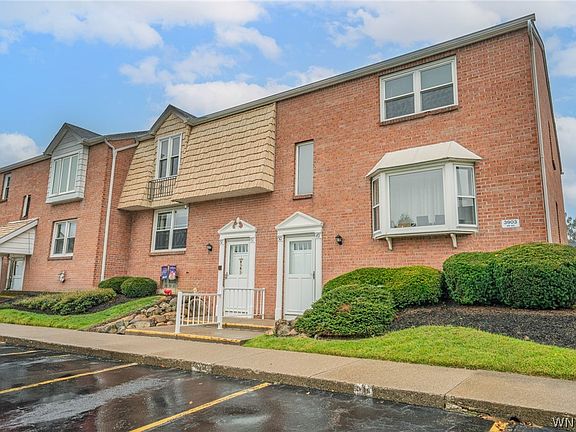 2nd image of 3903 Bowen Rd APT 52