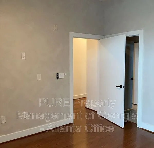 89 Mangum St SW #102 — Photo 17