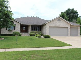 1152 Cotes De Bourg, Bourbonnais, IL