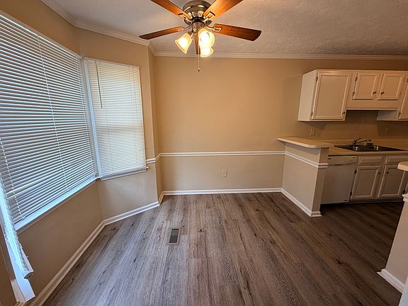 2nd image of 2836 New South Dr