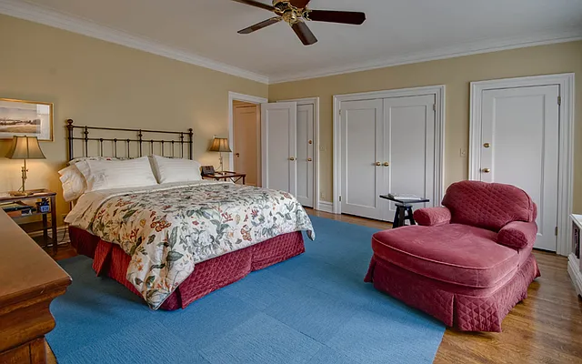 Sold by Brown Harris Stevens | media 17